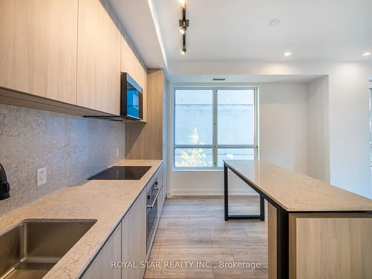 108 Peter St #518 — Photo 9