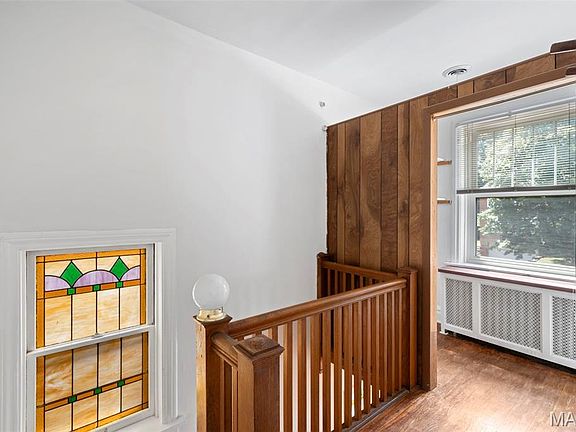5th image of 1102 Moorlands Dr