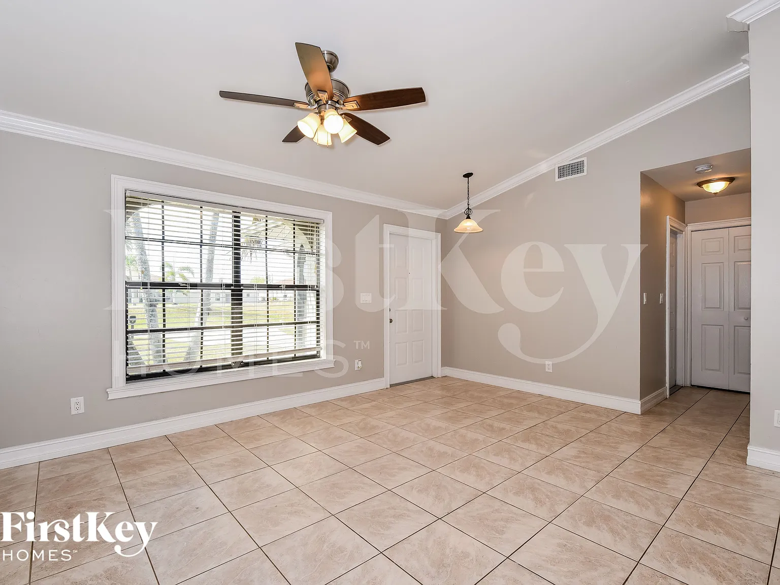 3 bed, 2.0 bath, 1348 sqft, $2,215 — Photo 2