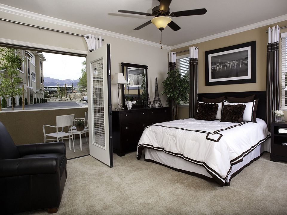 Bedroom  with patio access