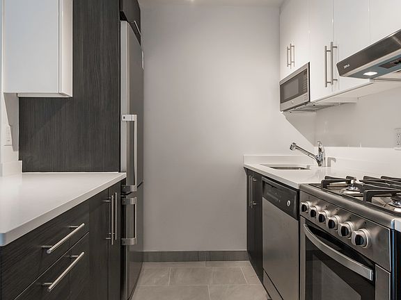 5th image of 360 W 34th St APT 3C