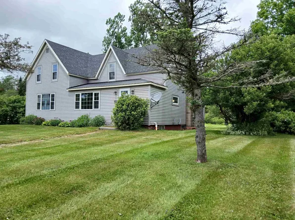 1561 Main Street, Pittsburg, NH 03592