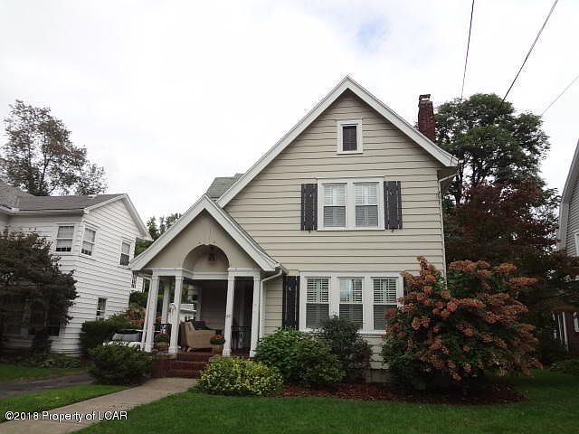 82 Lathrop St