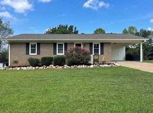 1404 Leadmine Rd, Gaffney, SC 29340