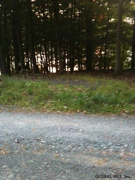 5th image of 84 HARRIMAN RD