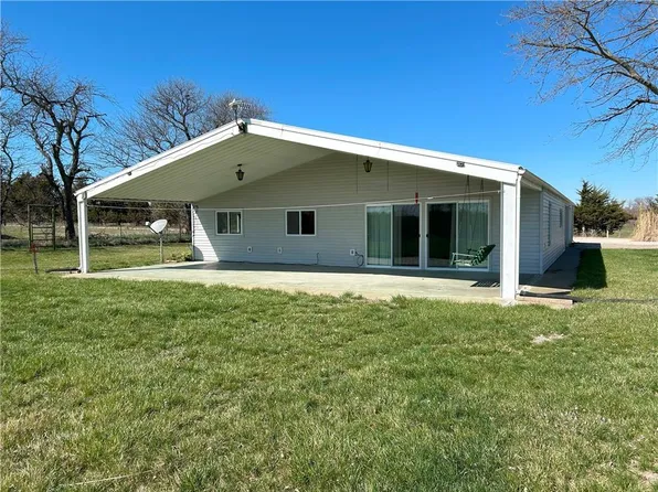 6205 E 213th St, Quenemo, KS 66528