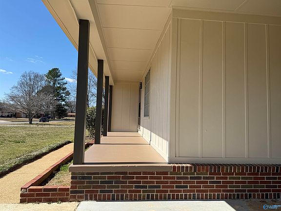 5th image of 1704 Betty St SW