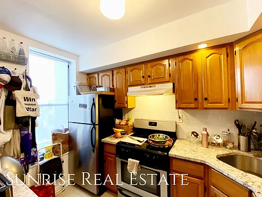 Rented by Sunrise Real Estate | media 43
