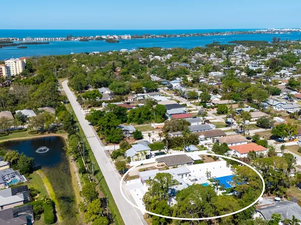 1899 Vamo Way, Sarasota, FL 34231