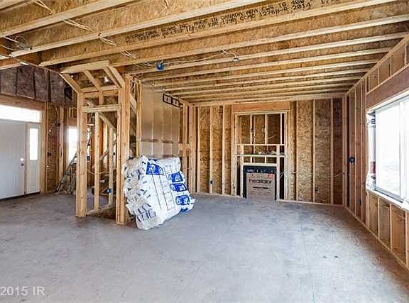 3rd image of 690 NE Travense Dr