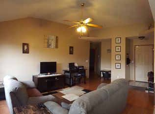 3216 W Scott St, Springfield, MO 65803