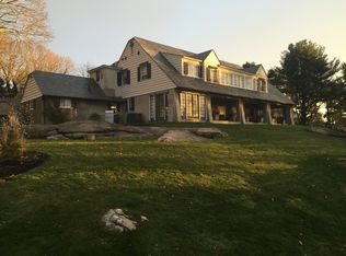 17 Foster St, Marblehead, MA 01945