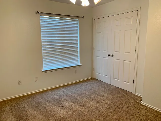 121 Cypress Ct — Photo 11