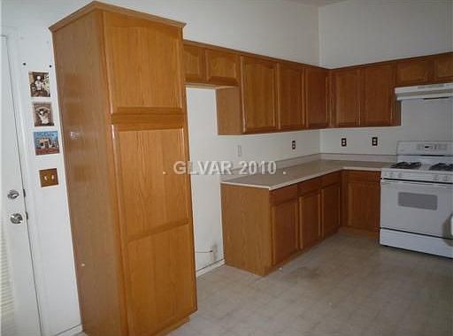 2nd image of 4933 Mascaro Dr