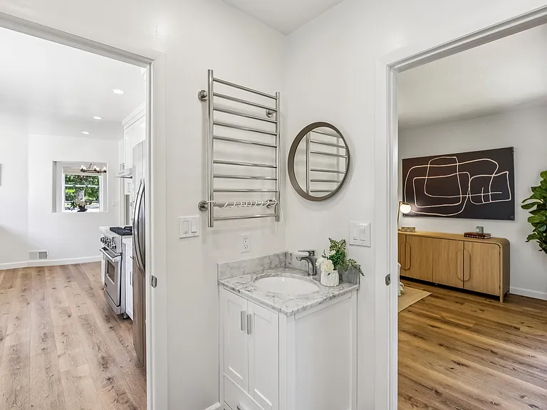 610 Hillcrest Blvd — Photo 23
