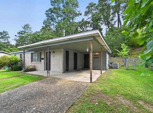 26 Glendale Dr, Little Rock, AR 72209