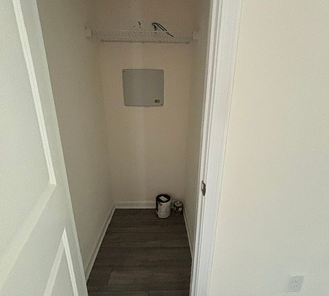 5th image of 2645 Aubrey St #1