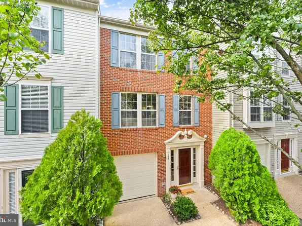 106 Ingle Pl, Alexandria, VA 22304