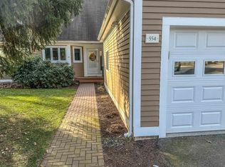 554 Straw Hill Rd, Manchester, NH 03104