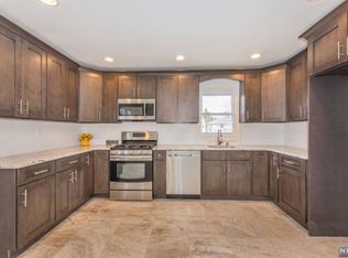 94 Scoles Ave #2, Clifton, NJ 07012