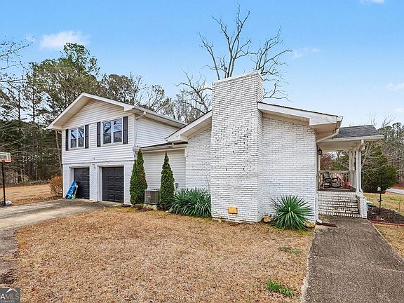 3rd image of 221 Rome St