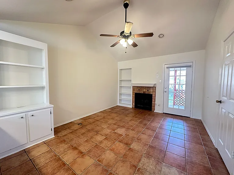 2882 Mackey Ln — Photo 4