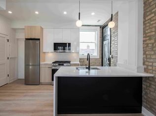 1041 W Byron St APT 2, Chicago, IL 60613