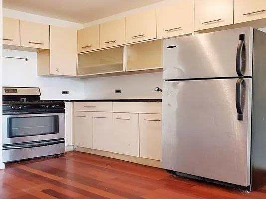 Rented by Cheskel Meisels, LREB | media 3