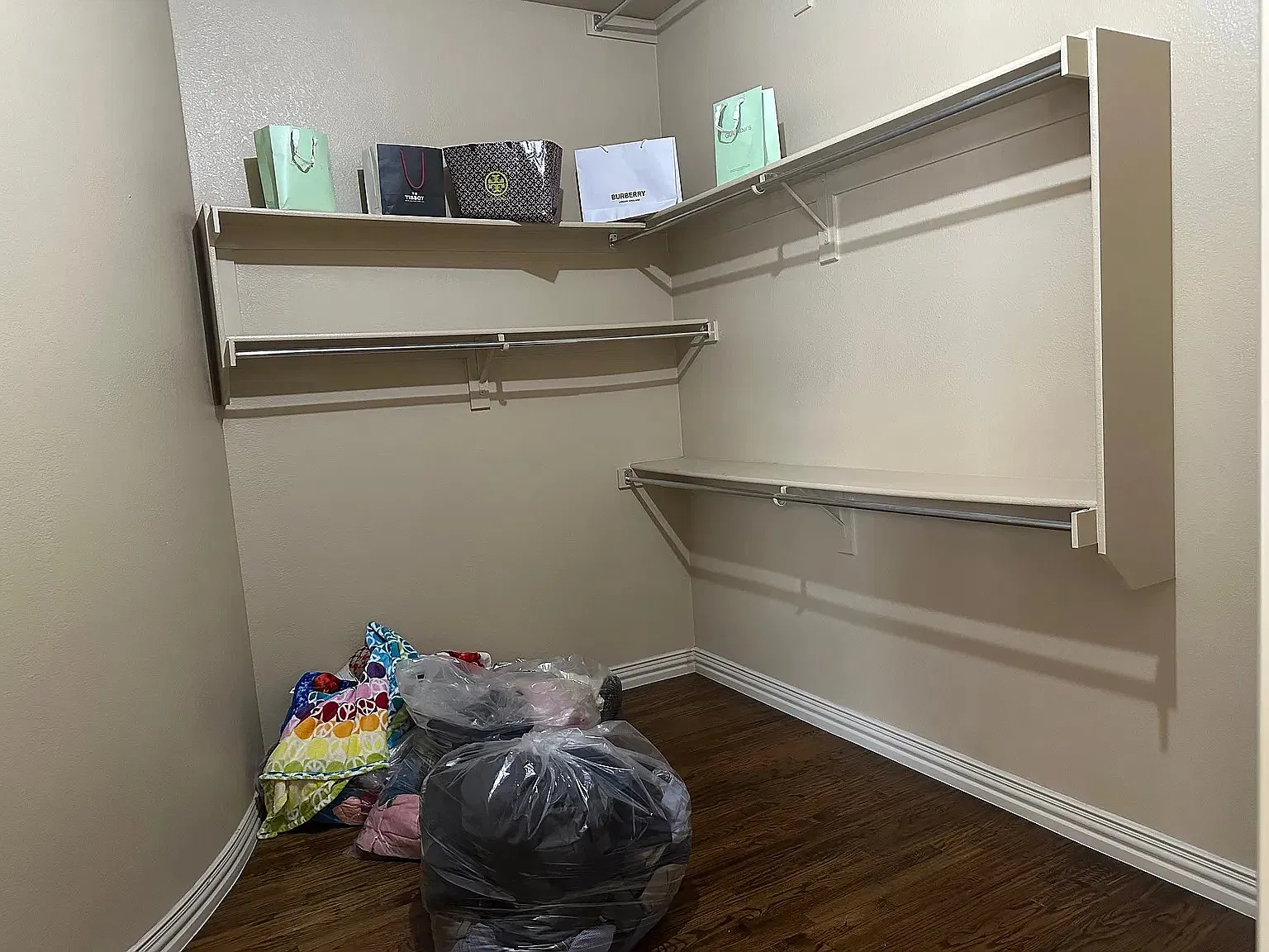 5 bed, 4455 sqft, $3,800 — Photo 4
