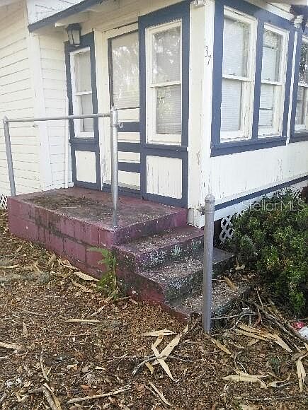 1st image of 139 W Wilbur Ave