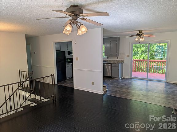4th image of 3822 Newhall Dr NW