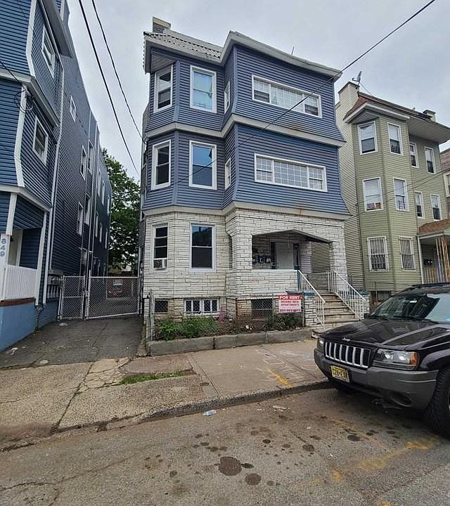 1st image of 845 S 18th St #847