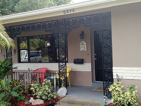Front porch area