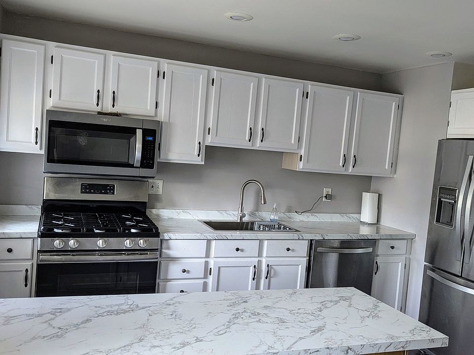 1st image of 1048 Parksley Ave