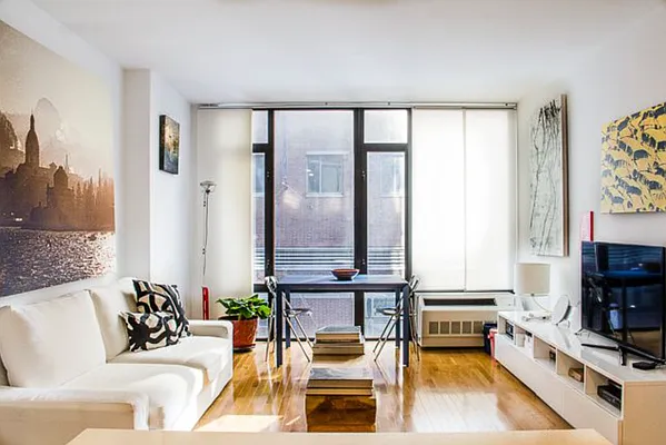 Rented by Compass | media 30