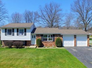 7899 Castle Rock Dr NE, Warren, OH