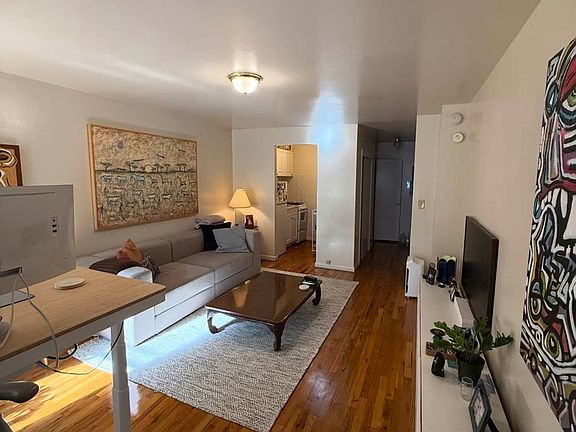 4th image of 340 E 87th St APT 3B