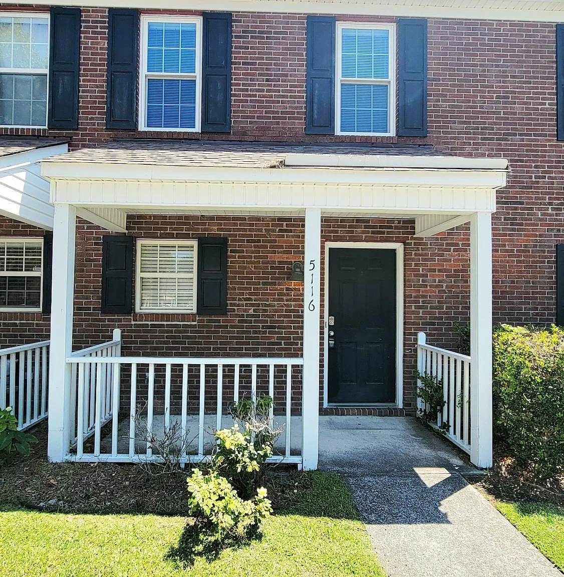 2 bed, 1.5 bath, $1,500 — Photo 1