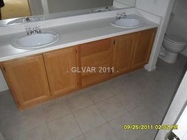 5th image of 10245 S Maryland Pkwy Unit 256