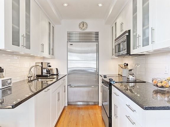 4th image of 2 Tudor City Pl APT 15CN