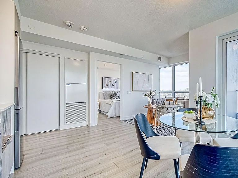 395 Bloor St E #3407 — Photo 4