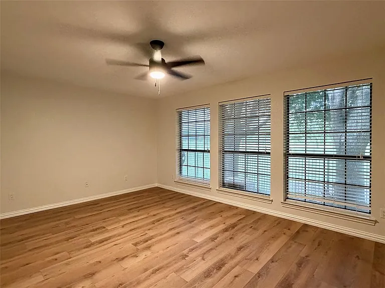 3212 Laurel Oaks Ct — Photo 11