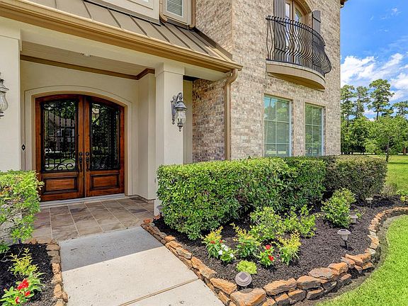 3rd image of 20807 Kings Crown Ct