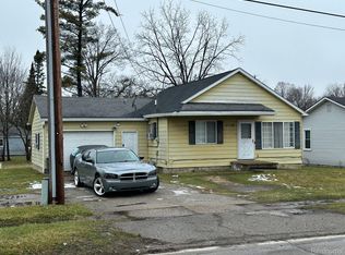 3358 Fenton Rd, Flint, MI 48507