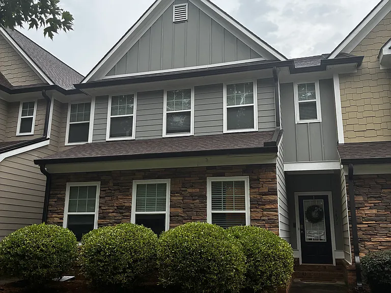 Lincoln Dr — Photo 1