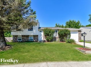 910 Waring Dr W, Indianapolis, IN