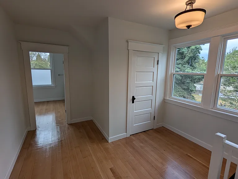 315 4th Ave SE — Photo 15