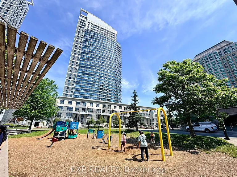 38 Lee Centre Dr #2101 — Photo 14