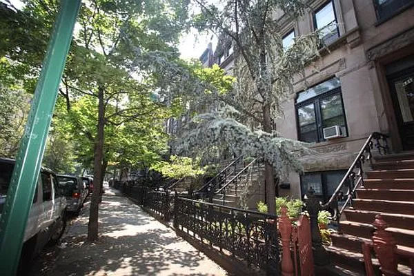 Rented by Metropolitan Realty | media 38