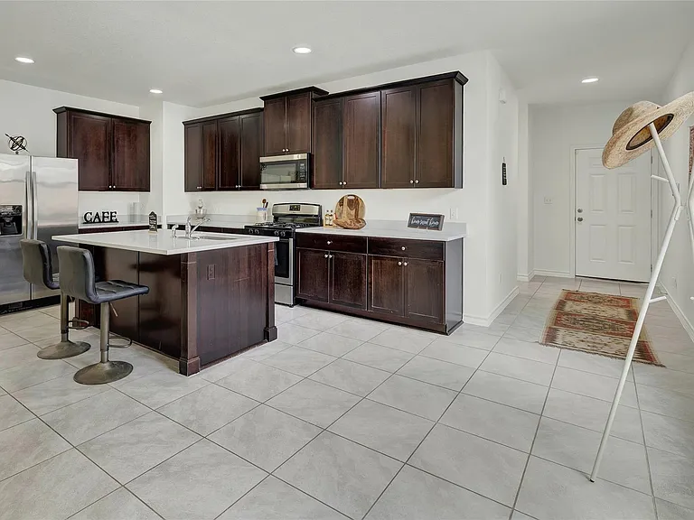 216 Mary Max Cir — Photo 20
